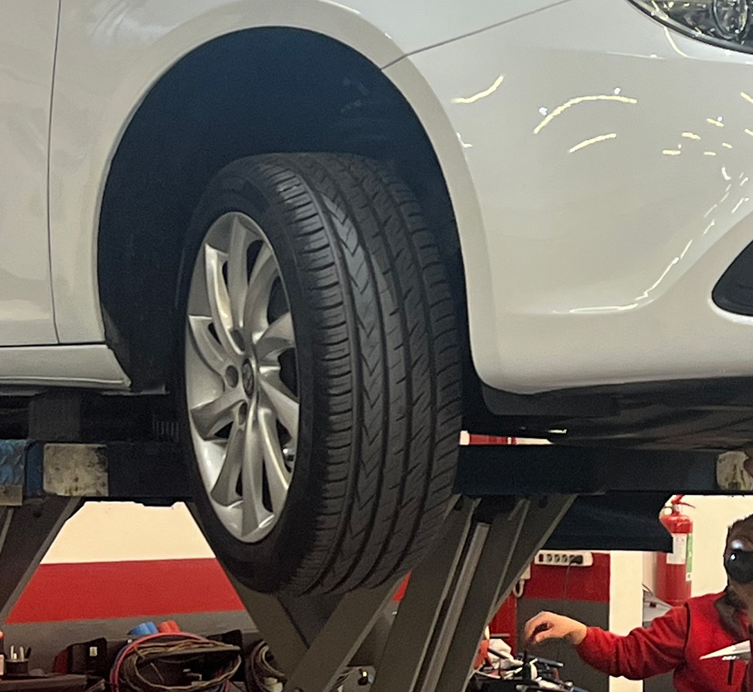 Gommista a Torino Piossasco in Carrozzeria per sostituzione pneumatici