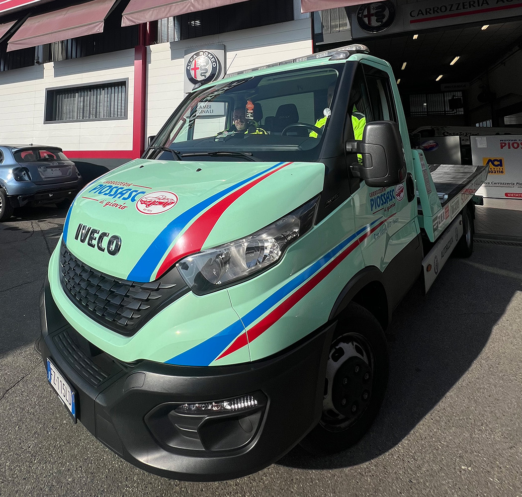 Officina mobile da Carrozzeria Piossasco a Torino per pronto intervento Officina mobile da Carrozzeria Piossasco a Torino per pronto intervento