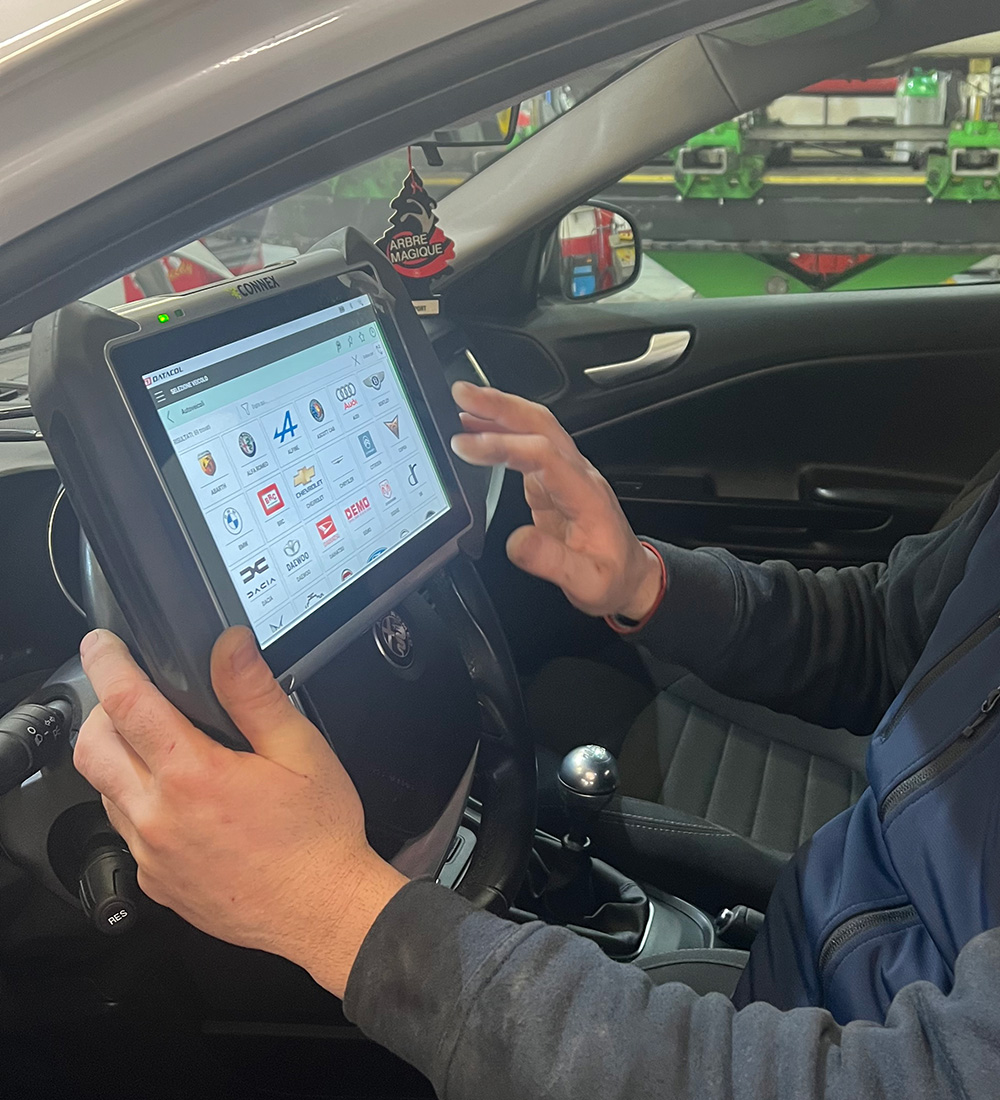 Revisione auto e controllo alla carrozzeria Piossasco a Torino